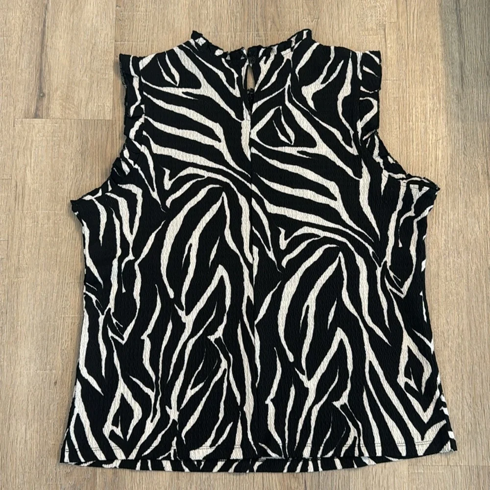 Chapter One Blouse - Picture 2 of 4